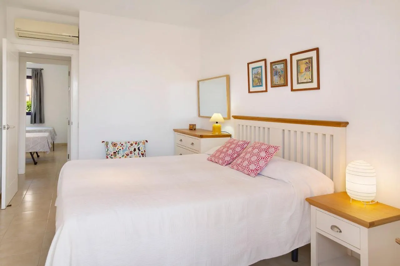 Free Airport Shuttle And Parking Villa San Bartolome de Tirajana  Spain