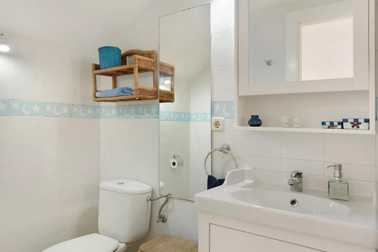 Free Airport Shuttle And Parking Villa San Bartolome de Tirajana  Spain